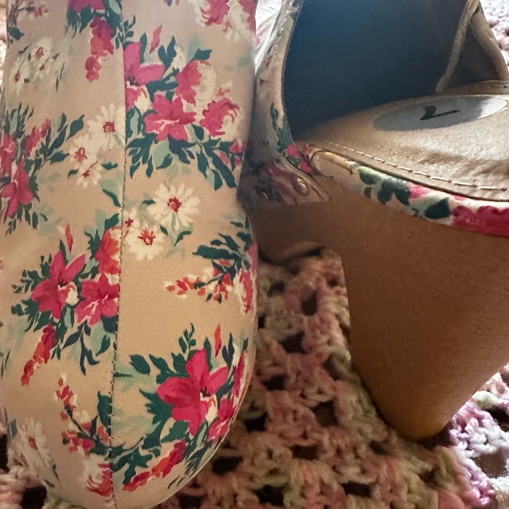 Floral Wedge Heel Shoes